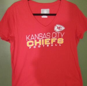 Womens Cap Sleeve XL  Vee Neck Kansas City Chiefs Red T-Shirt